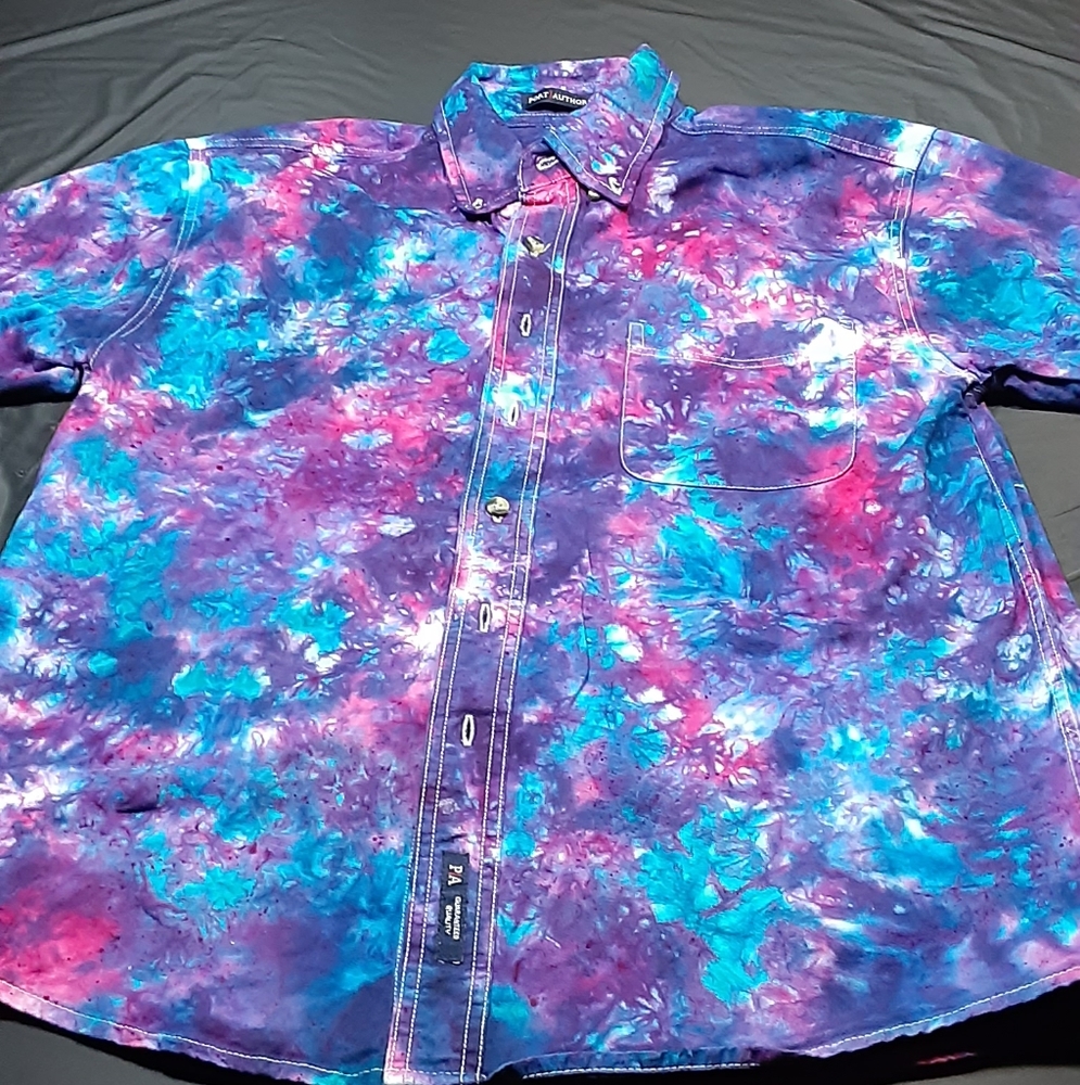 Tie dye button up tie shirt with front pocket, crinkle tie dye